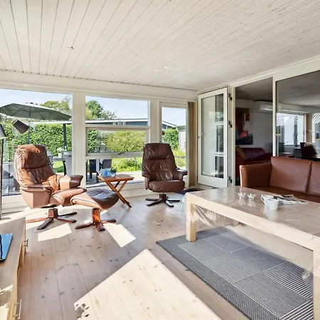 Casa de Férias Mena - 200m From The Sea By Interhome Børkop